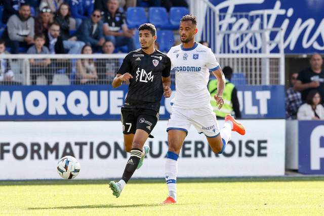 王哲林22分上海胜新疆 程帅澎25分浙江胜宁波